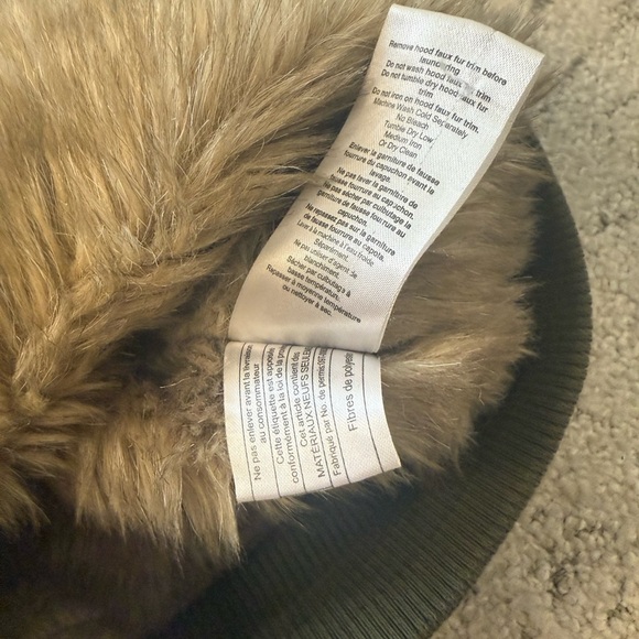 TNA M mint newer condition Olive Bomber Jacket faux fur lining - Picture 13 of 16